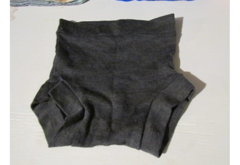 Couvre-couche en laine Nicki's diaper- Large- Gris